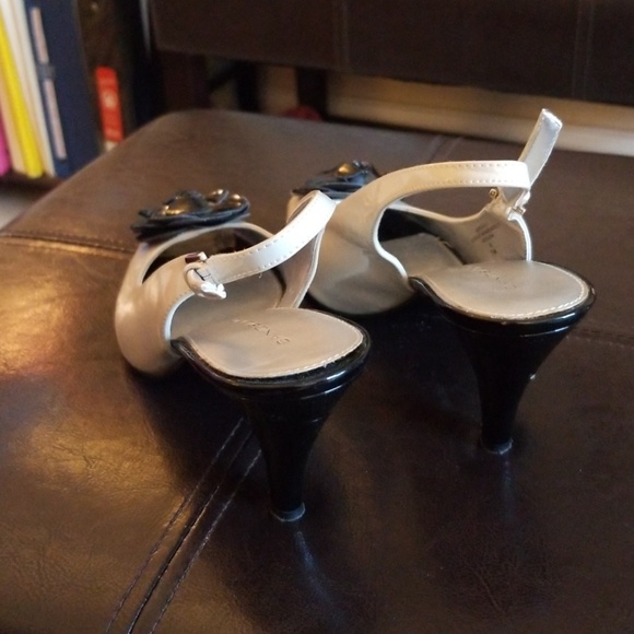 Heels - Picture 2 of 2